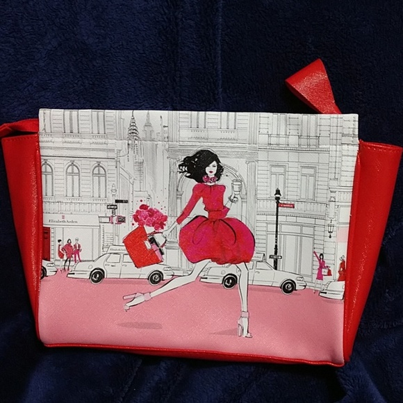 Elizabeth Arden Handbags - Elizabeth Arden make-up cosmetic bag